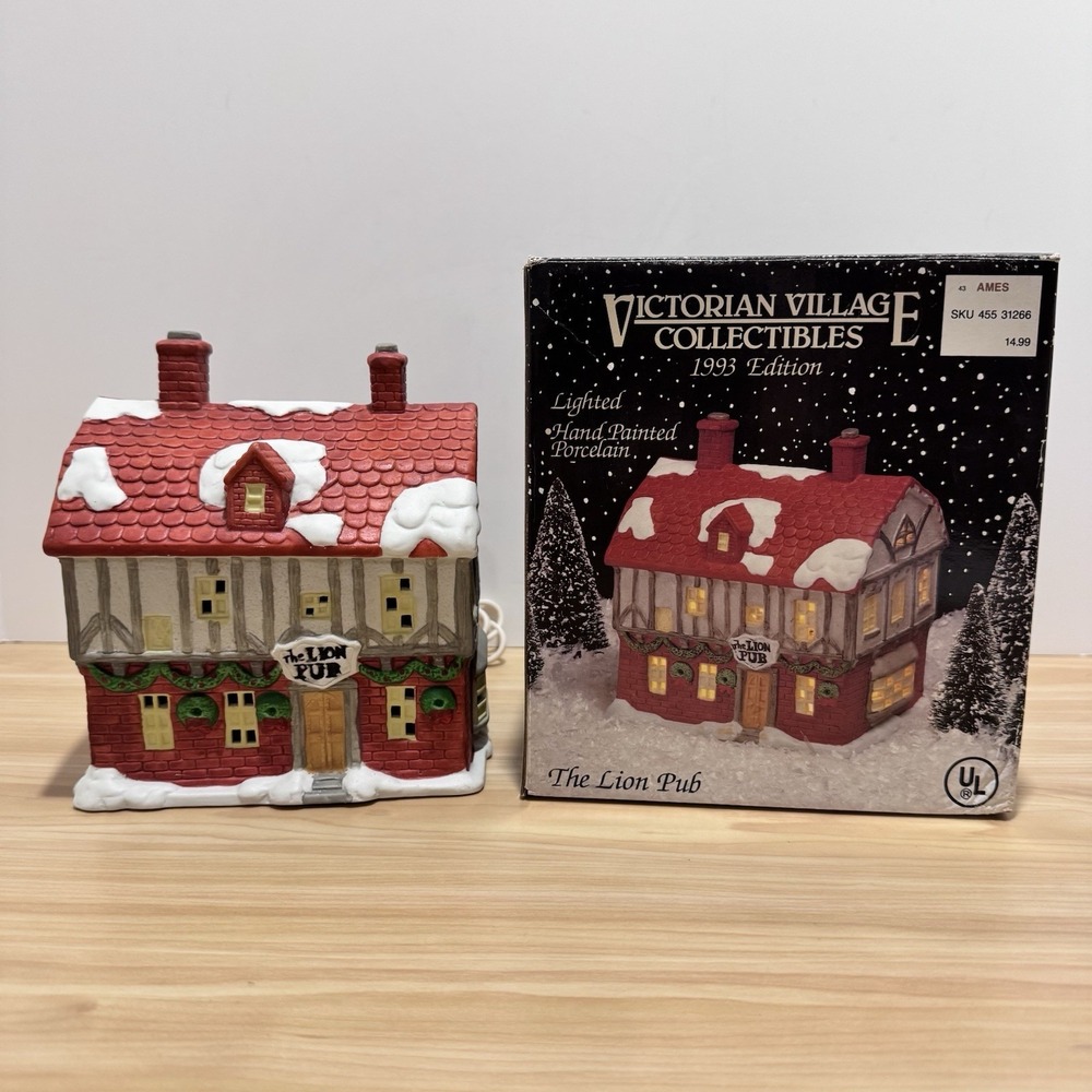 Victorian Village Collectibles The Lion Pub 1993 Edition Lighted Hand Painted